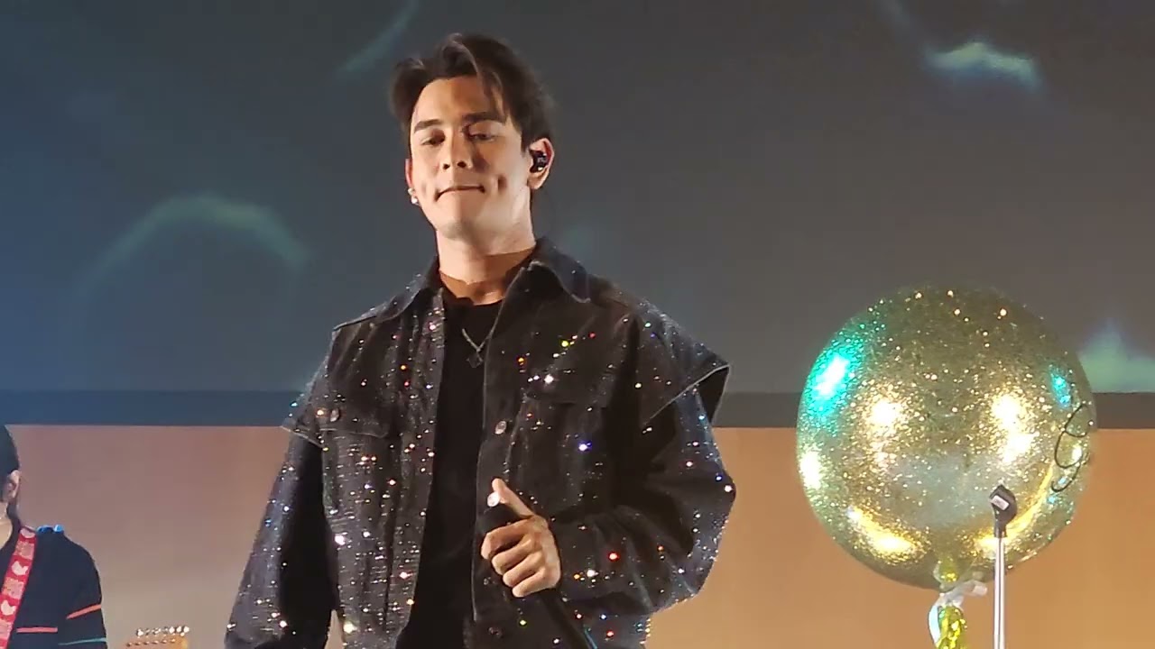 ดวงจันทร์ - กัน นภัทร Gun Napat @ 33rd Gunnapat Birthday Charity Concert