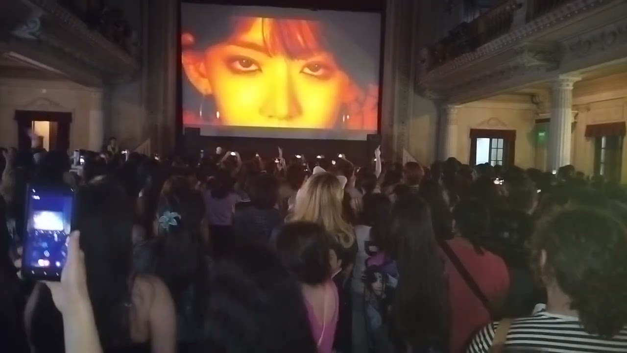 LE SSERAFIM SPAGHETTI FEAT J-HOPE MASSIVE REACTION ARGENTINA 