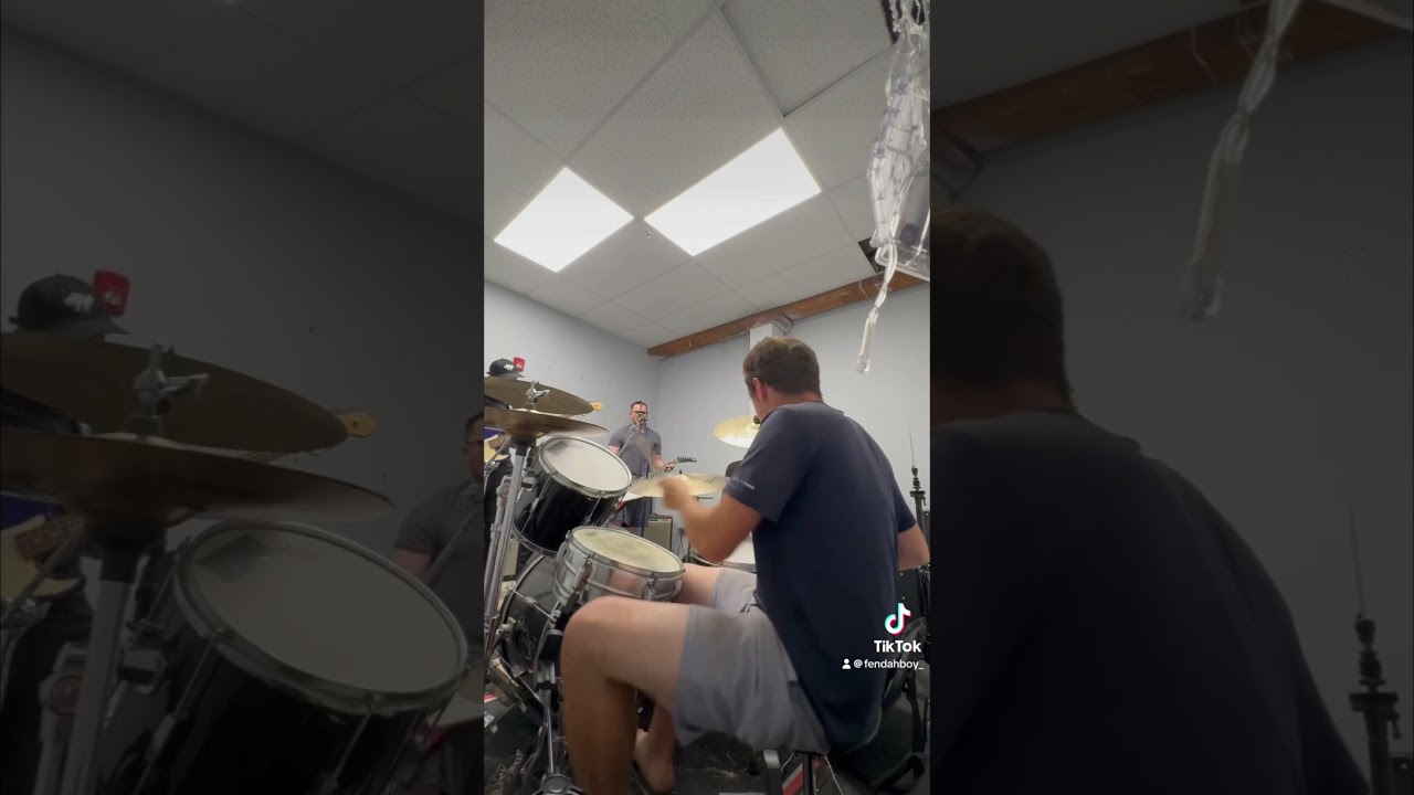 new bikethrasher stuff is weird but you&rsquo;ll listen #davegrohl #taylorhawkins #grunge
