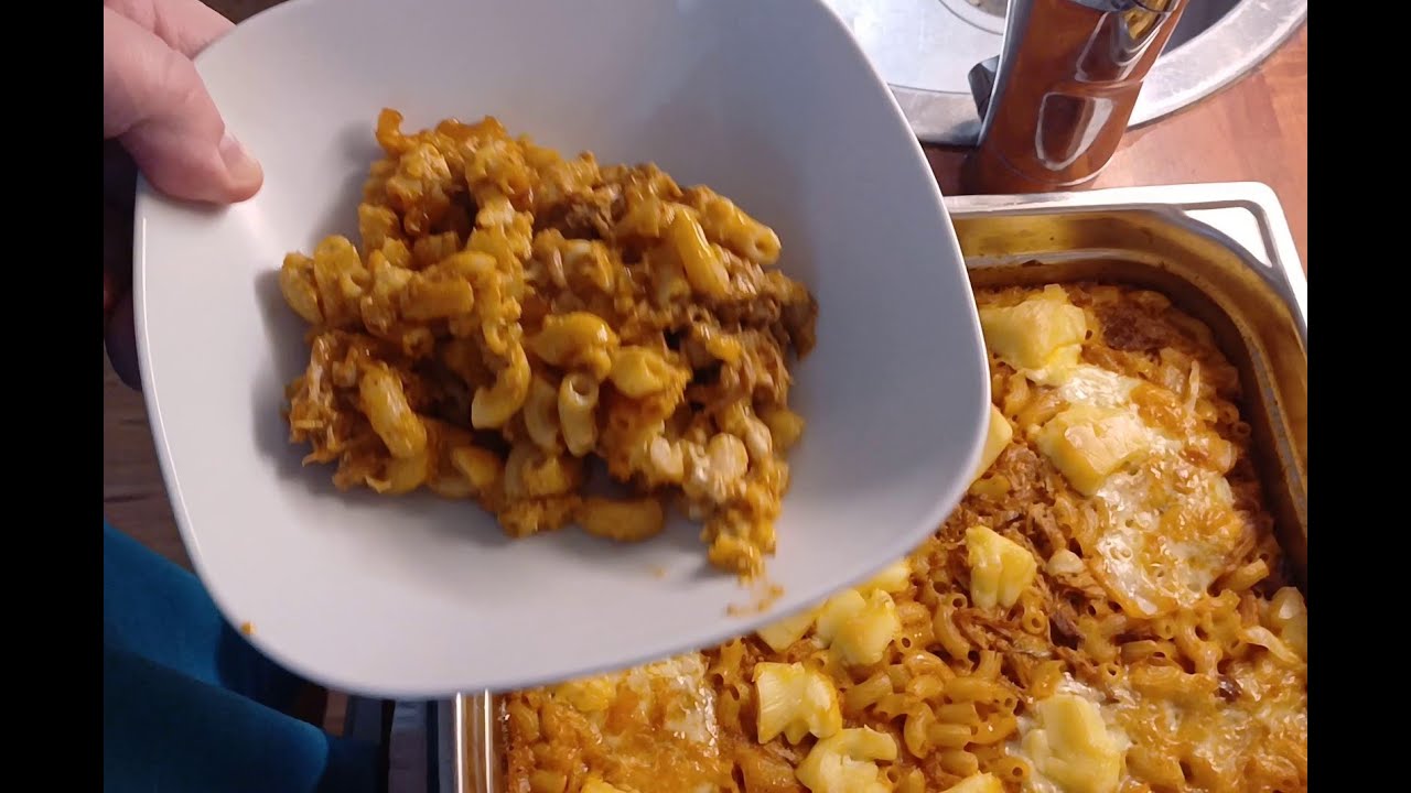 Makaroonilaatikko nyhtöpossusta