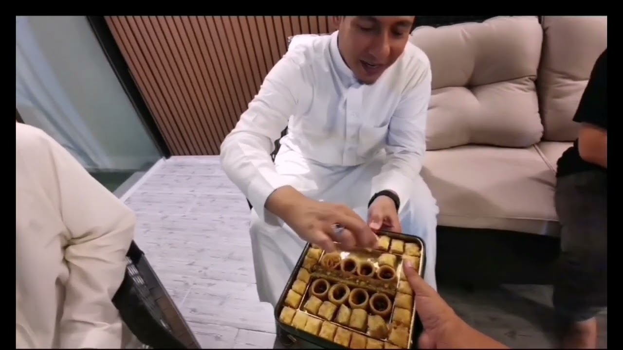 معايدة الأصدقاء