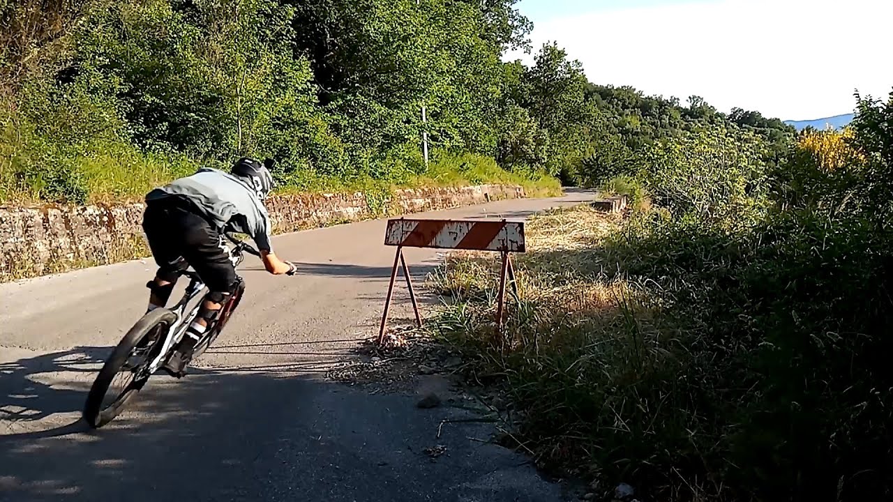 Hillbombing auf Italienischer Bergstra&szlig;e | Gioi Downhill Edit
