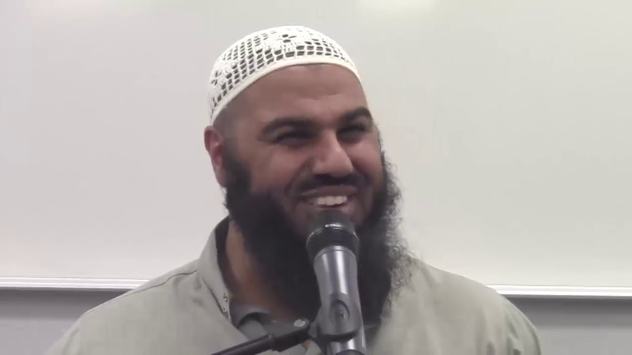 Wenn eine  Frau sich nicht islamisch bedeckt fällt sie dann vom Islam ab .Zählen ihre guten Taten?