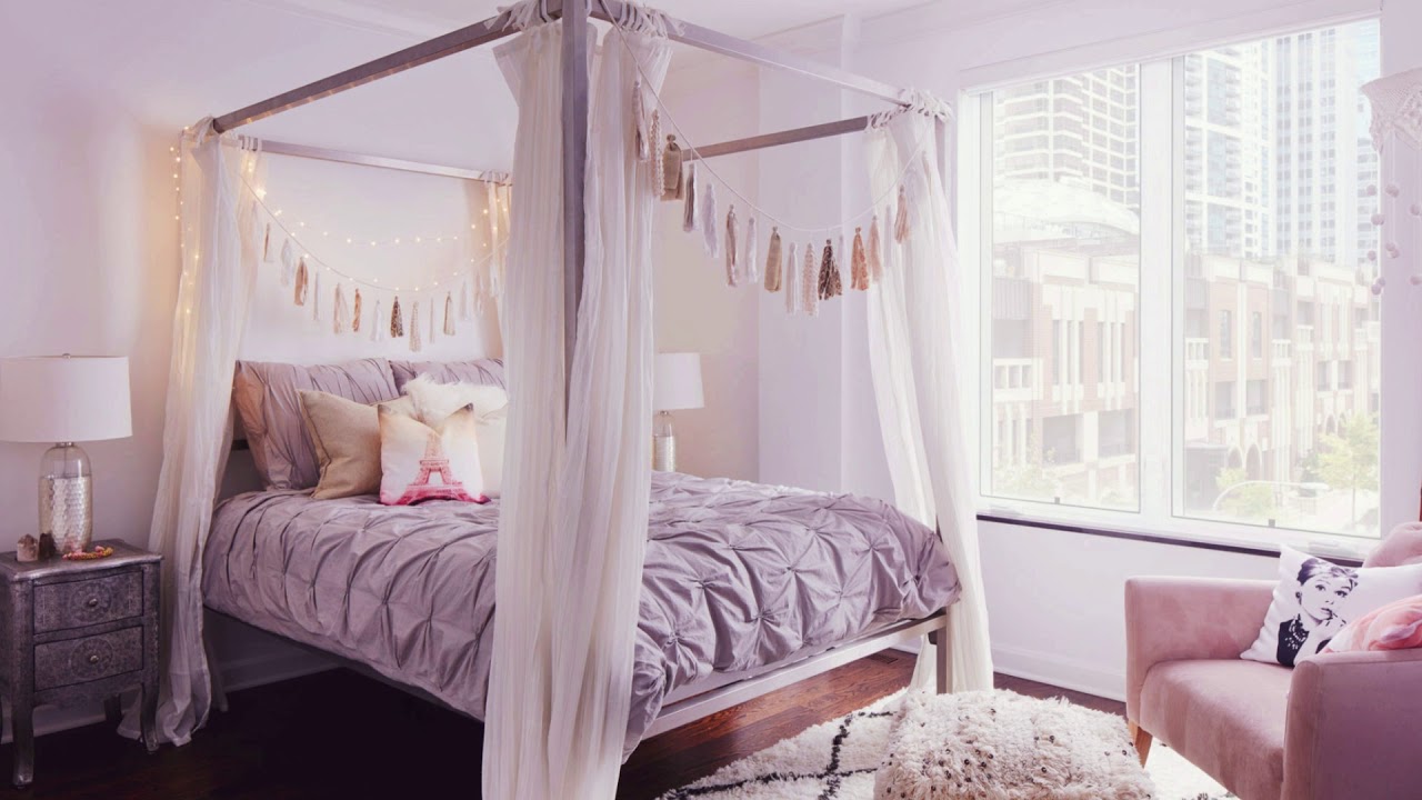 Four Poster Beds with Boho Chic Style for a Dreamy Bedroom Vibe
