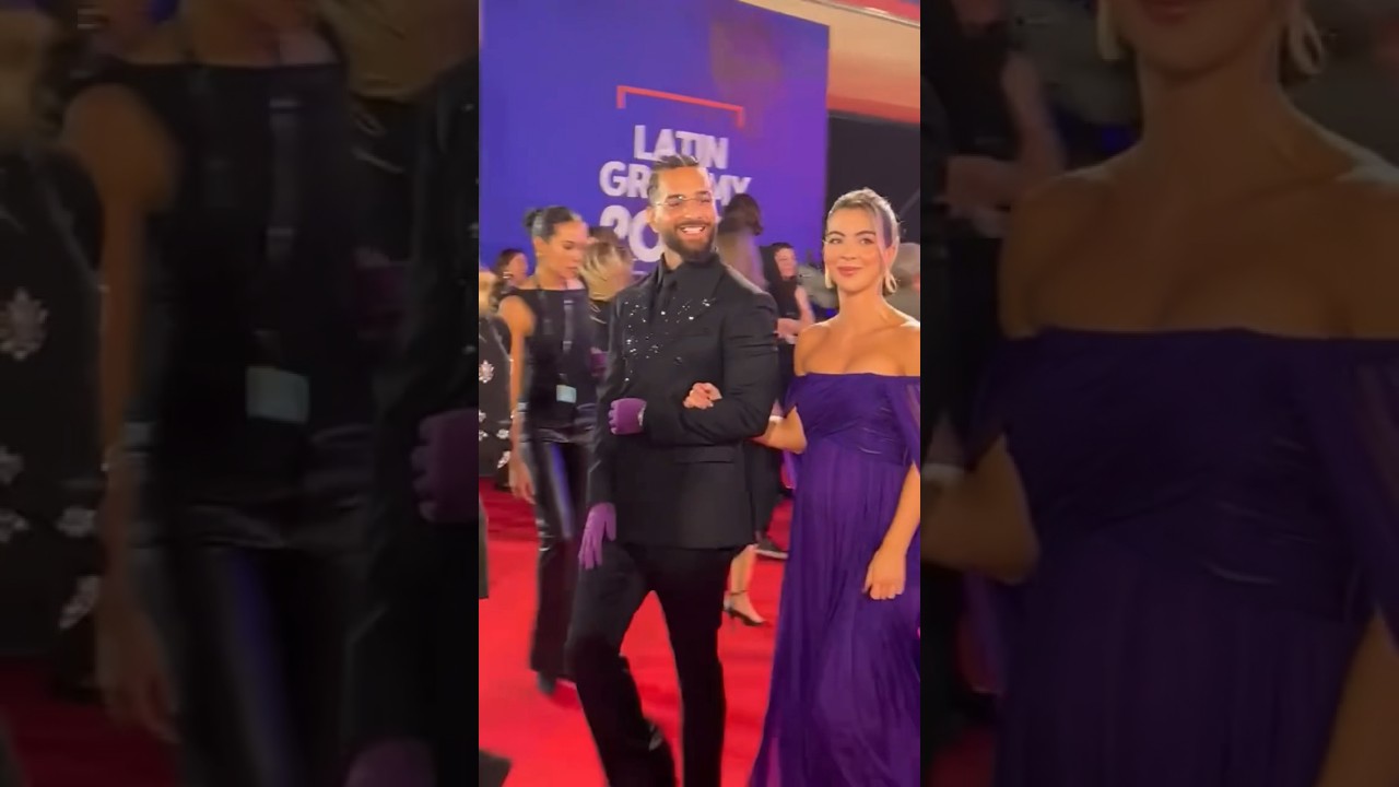 #Maluma y su novia Susana G&oacute;mez posan rn los #latingrammy tras saberse que ser&aacute;n padres 🤰🏼🐣🕺🏻