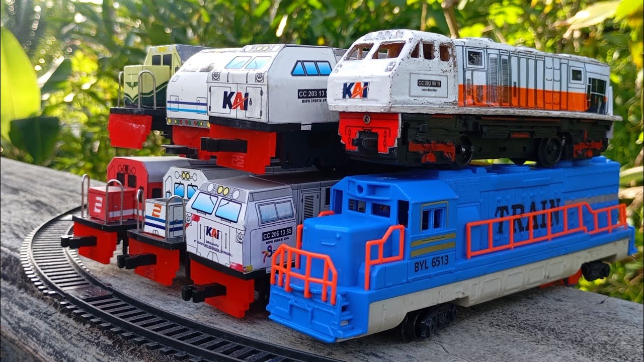 Menemukan mainan kereta api rnb,kereta api vintage,kereta api wnb,kereta api cc203