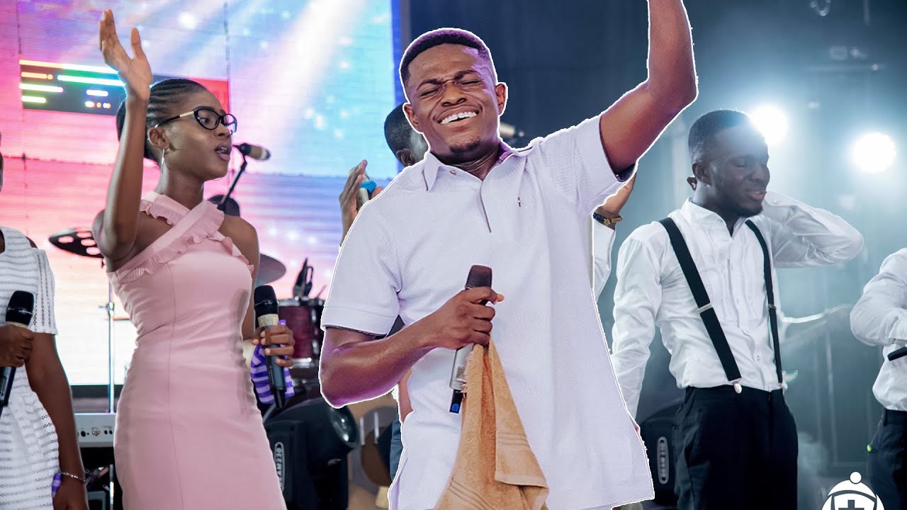 MOMENT OF WORSHIP with Kweku Teye | POWERFUL WORSHIP SONGS