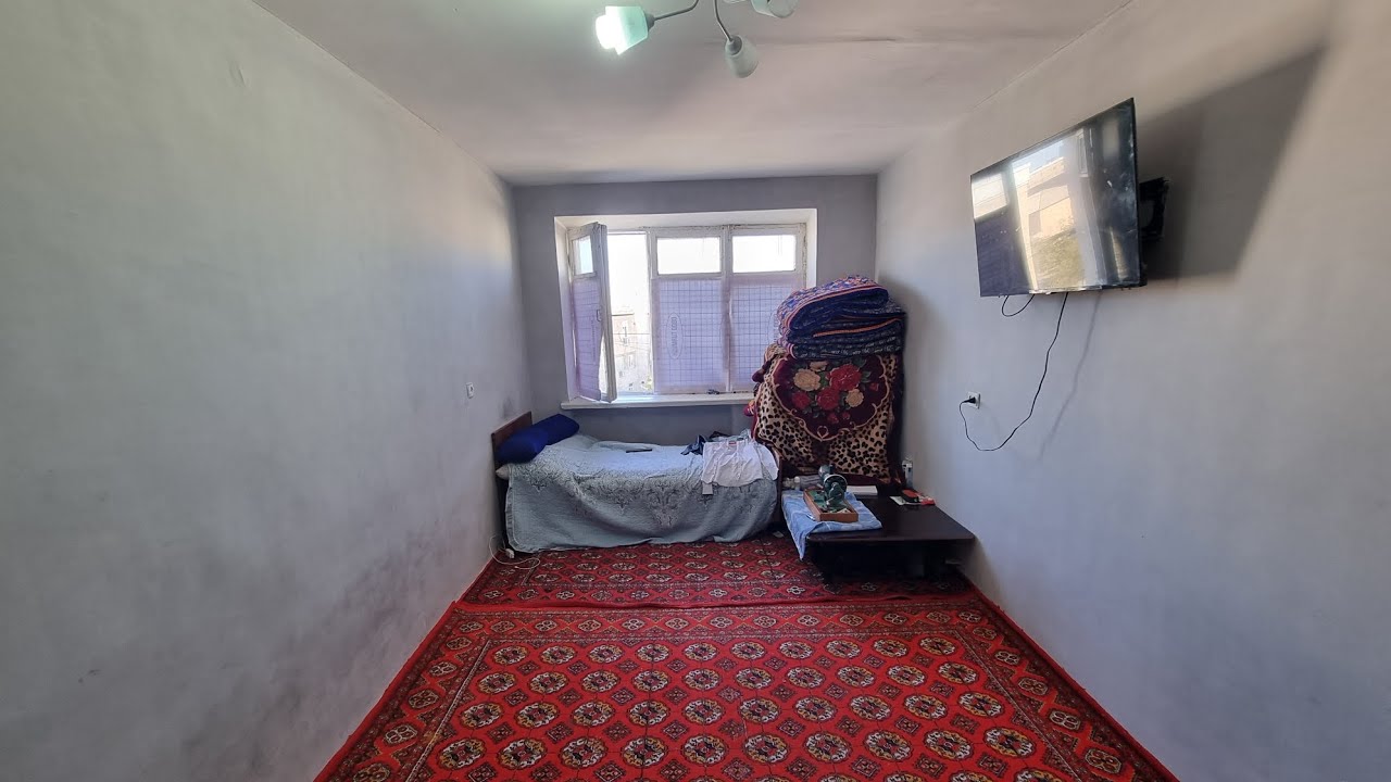Арзон нархда 1-хонали кв сотилади.Нархи/180-млн сум☎️(91) 435 48 17