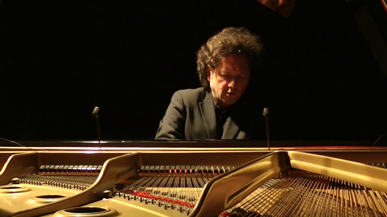 Astor Piazzolla,  Milonga del Angel. Adriano Paolini piano.