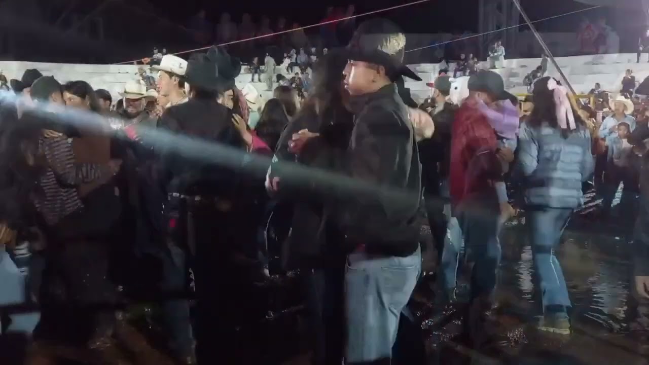 Banda la pirinola 💃🕺 Cuitzeo Michoacán 2024.