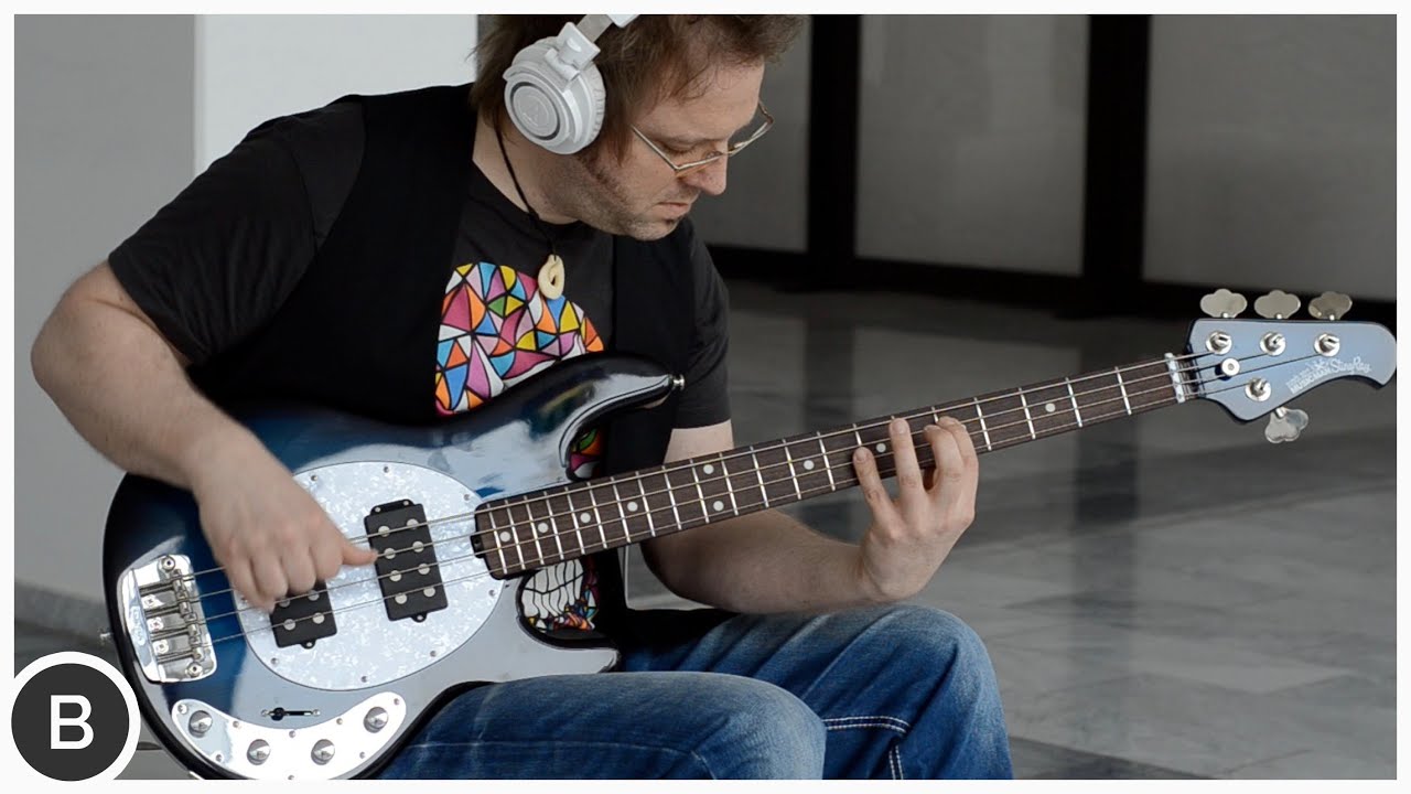 MUSIC MAN STINGRAY NECK THRU