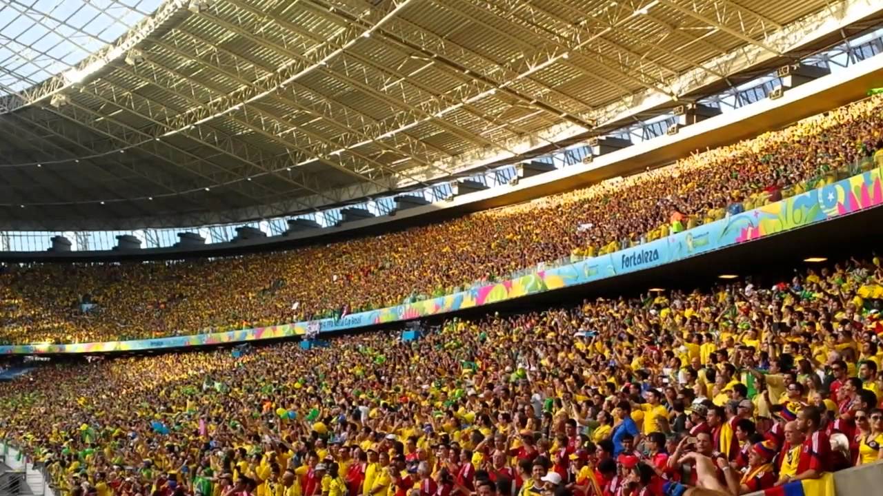 Hino Nacional,  jogo Brasil X Colômbia! Show em Fortaleza!