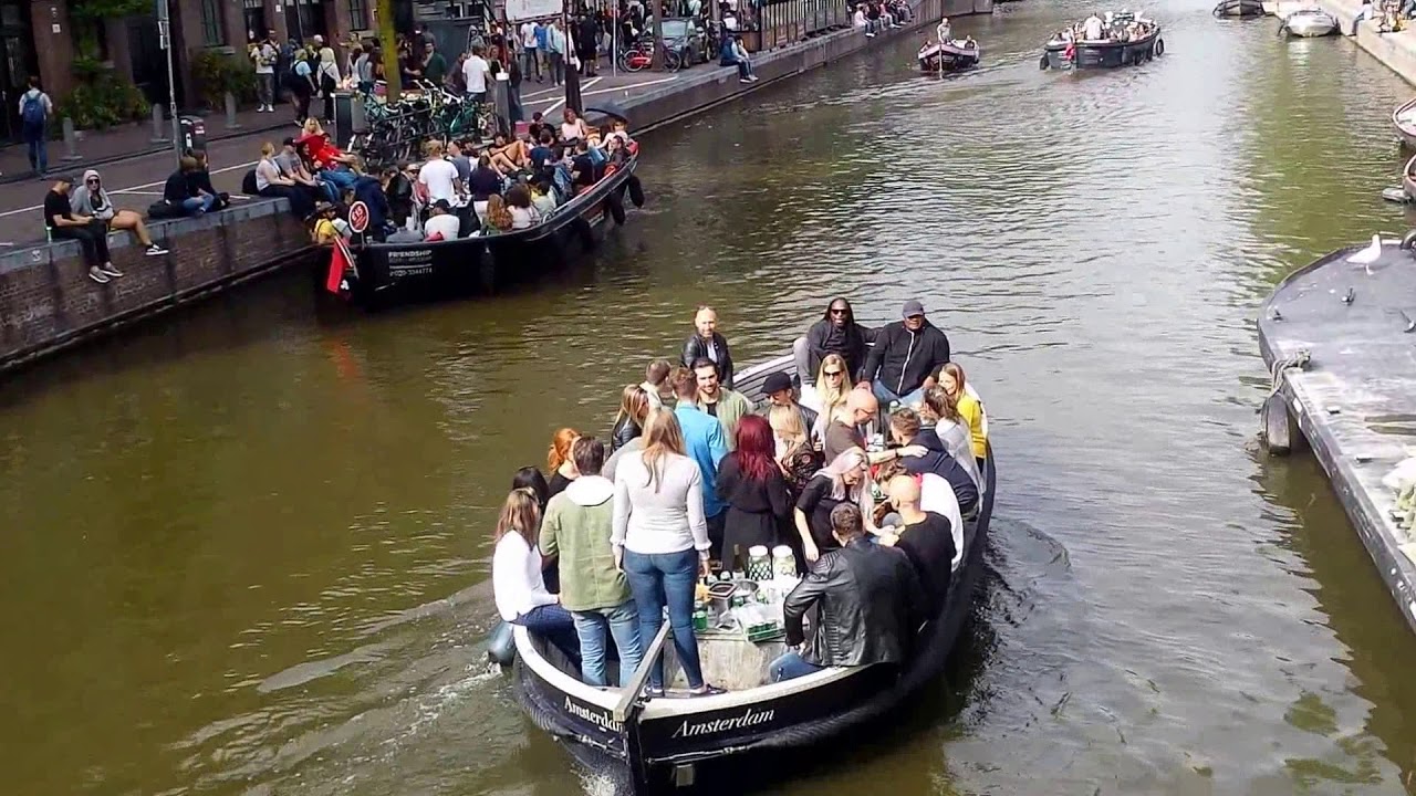 The 'hustle and bustle' of an Amsterdam canal - Netherlands