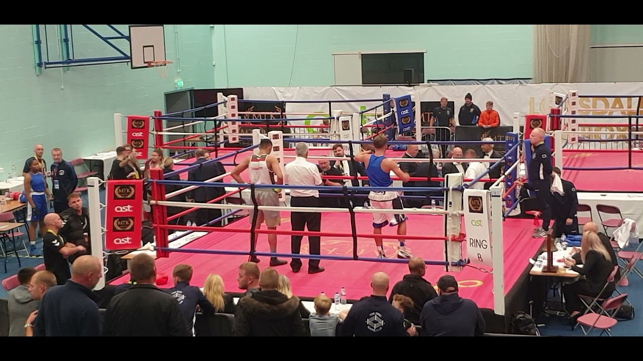 fight 18 decision won by split decision