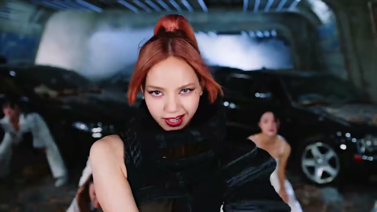 BTS reagindo ao MV do grupo da S/N. S/N: Lisa *Leiam a descrição*
