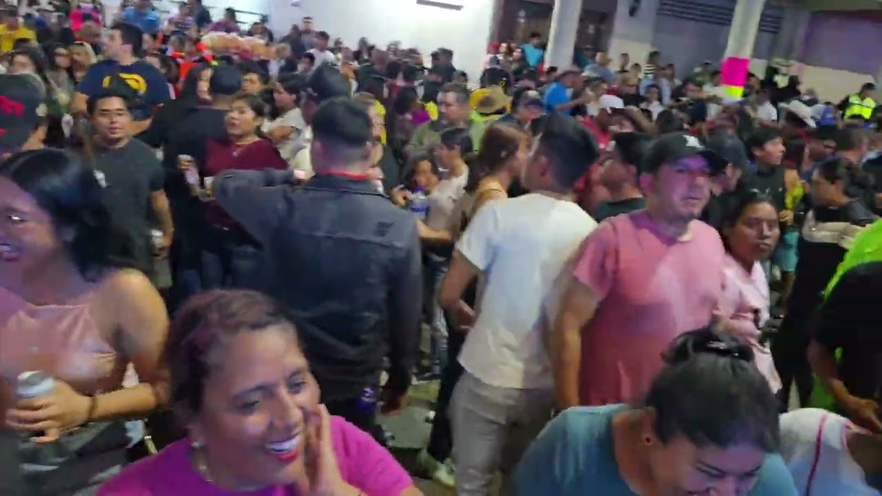 LOS RICHARDS EN EL BAILAZO DEL SEGUNDO DOMINGO DE CARNAVAL PUTLECO 2026 PARTE 2