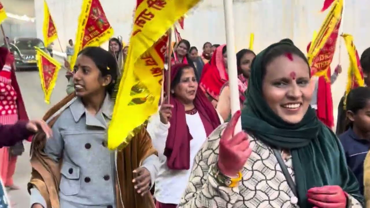 Jai maa pathriwali darbar dwarka se nikali padal yatra sheetla masani mandir tak 