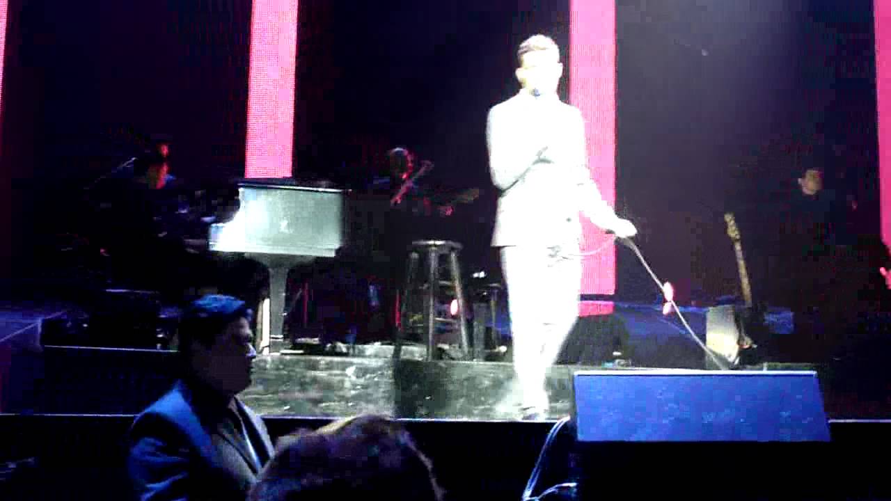 Michael Buble - Cry me a river (Ahoy 26/04/2012)