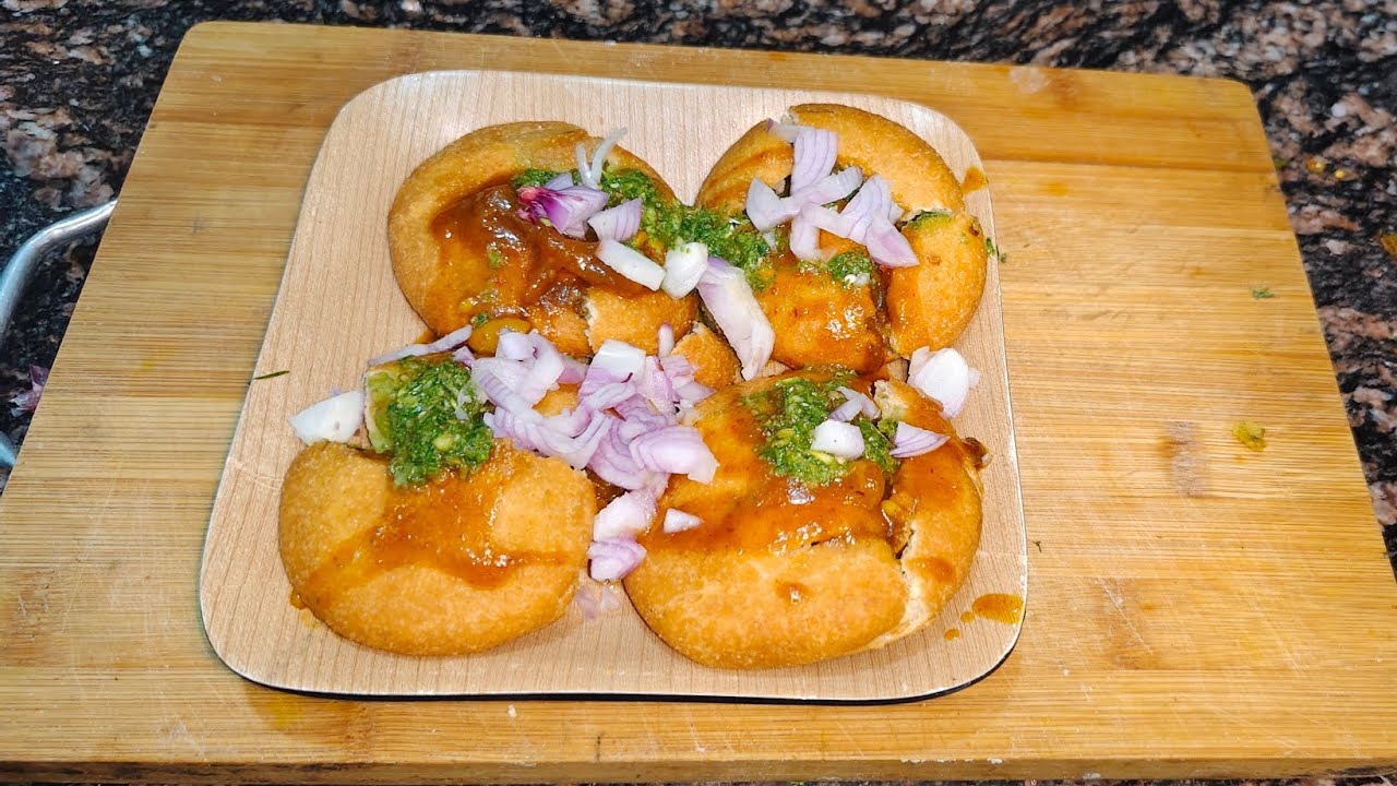 Subah ka nashta matar kachori
