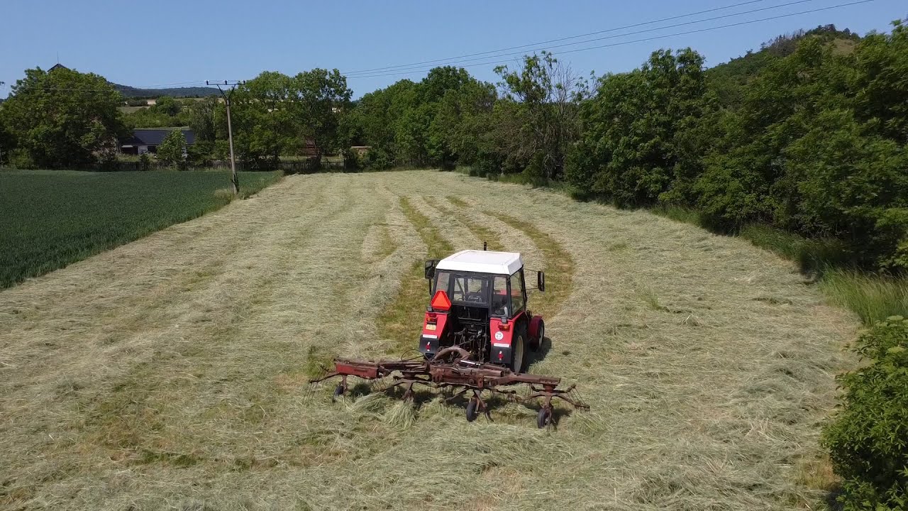Zetorvlog/13-23/Zetor 7011/Obraceč Rožmitál OZ-4/obracení sena s malou poruchou/GoPro/DJI mini