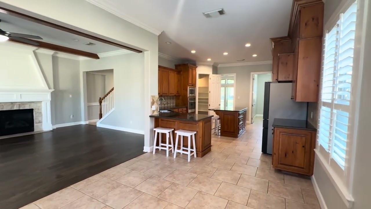 Massive two story home in Lake Jackson, TX