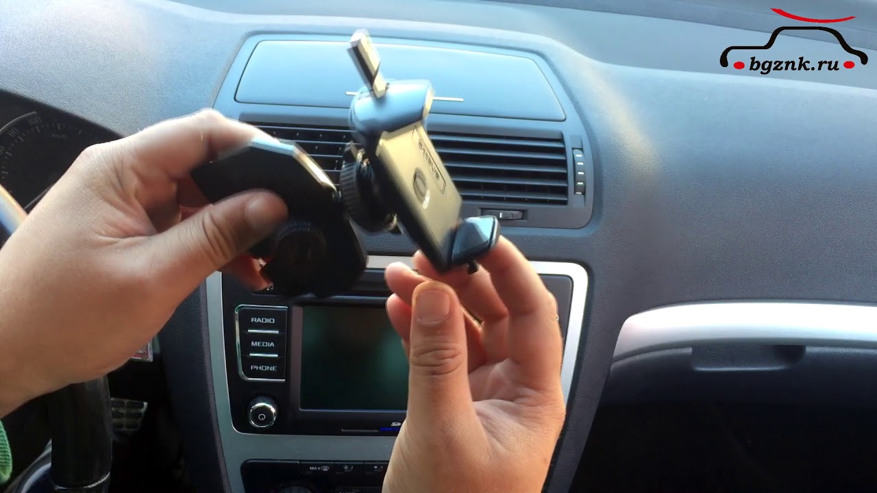 Onetto CD Slot Mount One Touch Mini - автомобильный держатель телефона в CD слот.