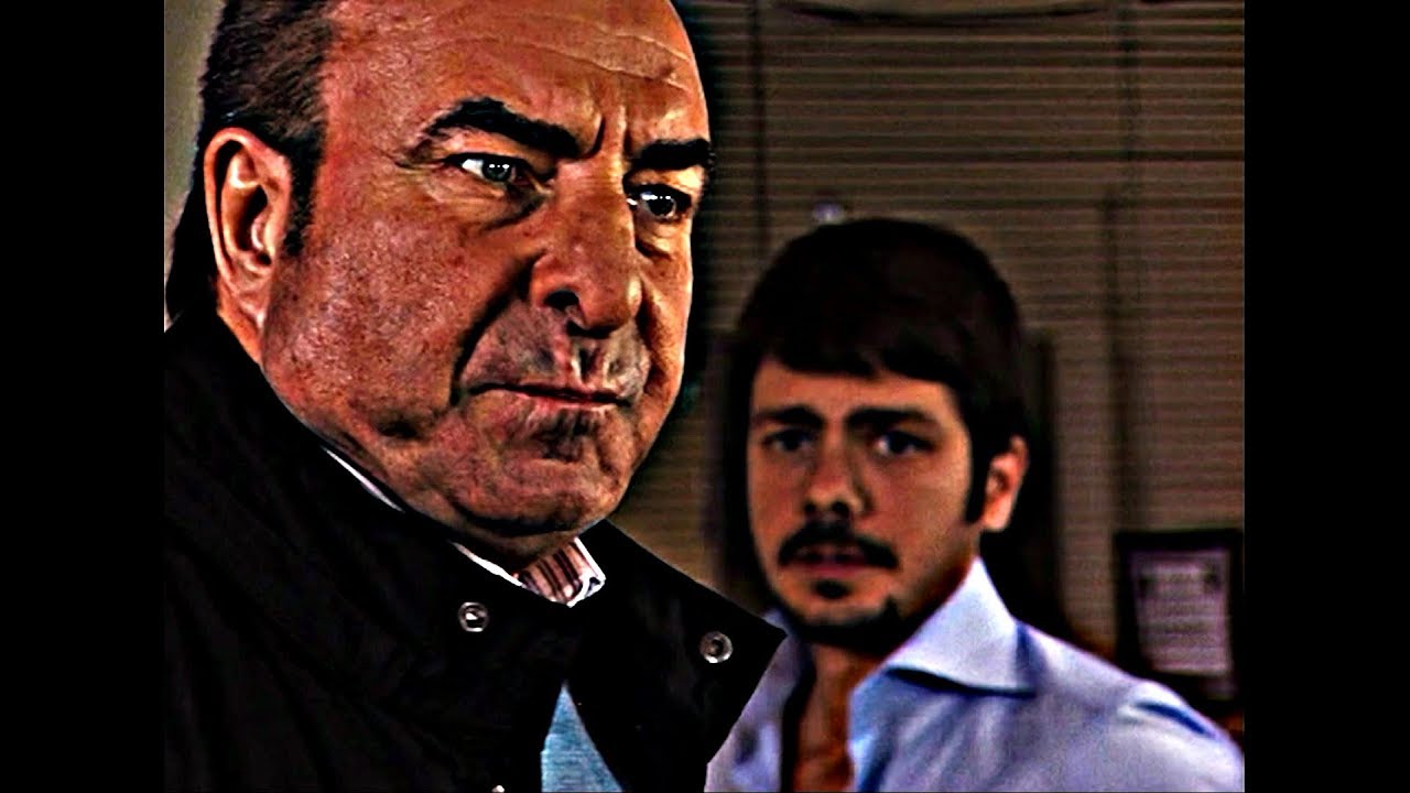 Arka Sokaklar - Ayla Öğretmen Rıza Baba'yı Evden Attı