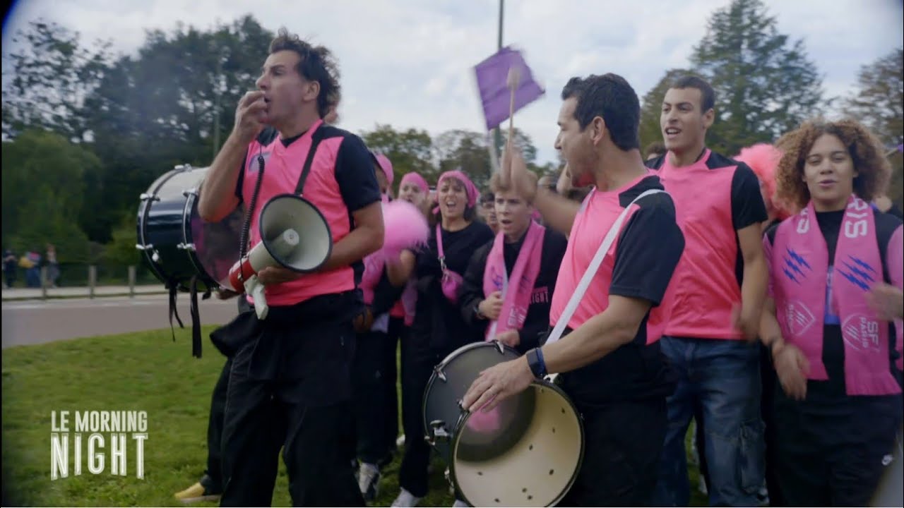 Michaël Youn repart avec son mégaphone... et des supporters !