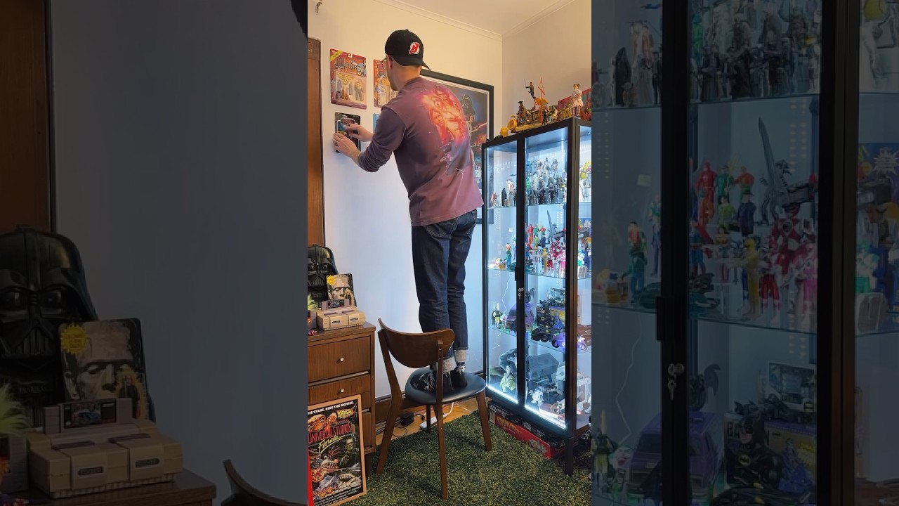 Vintage TOY COLLECTION wall swap! #toycollector #vintagetoys #toycollection #toyroom