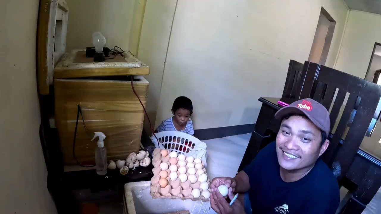 MASAYA SI CALEB SA MGA BAGONG PISA NA SISIW