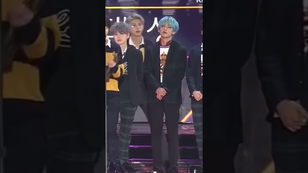 シュガを隠すためにテテを動かすナムさん　#bts  #suga #namjoon  #taehyung  #shorts