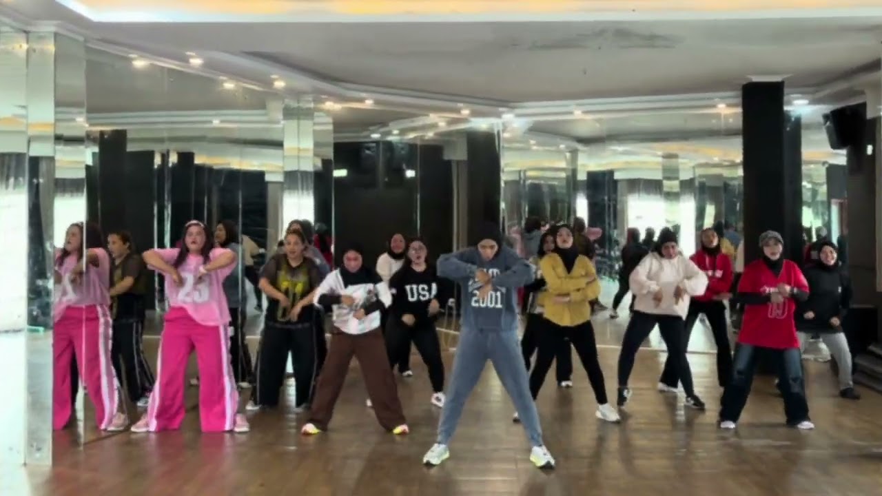 ZUMBA / AUTOPISTA SUPERSTAR / CHOREO ZIN NOVIMEGA