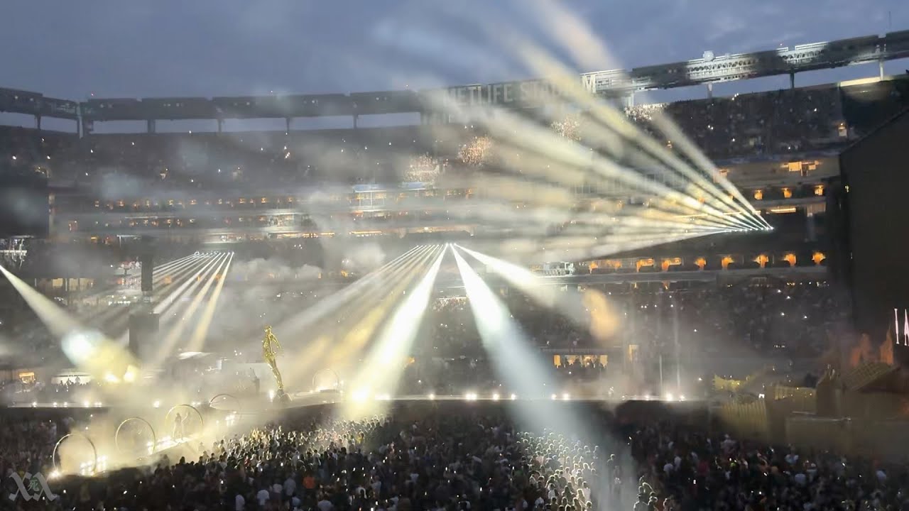 Playboi Carti - LIKE WEEZY (Live @ MetLife Stadium) After Hours Til Dawn Tour