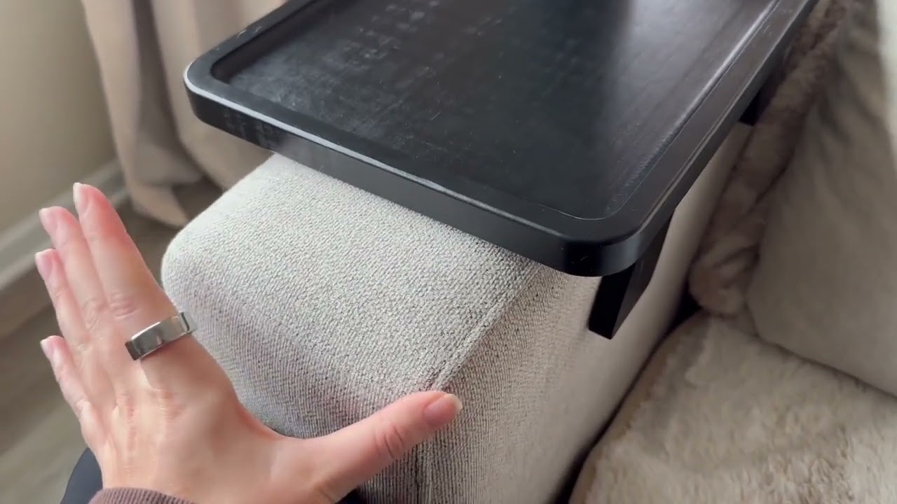 Couch arm table