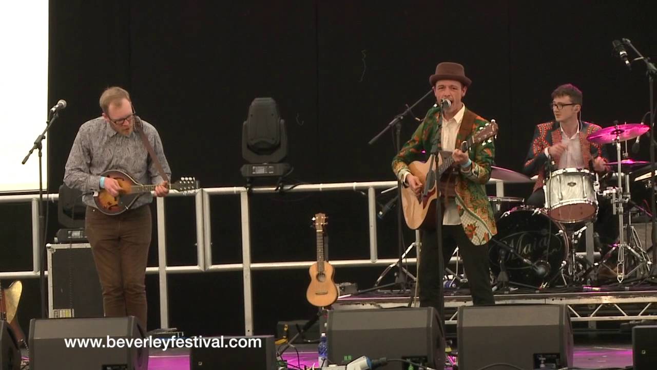 Maia Interview @ Beverley Folk Festival 2016