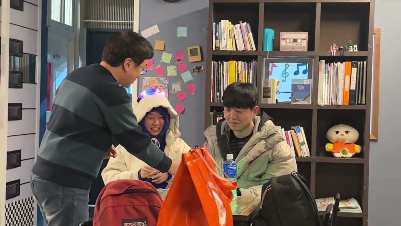 묵호여행자들과 뻔(펀)한 커플 이벤트 중