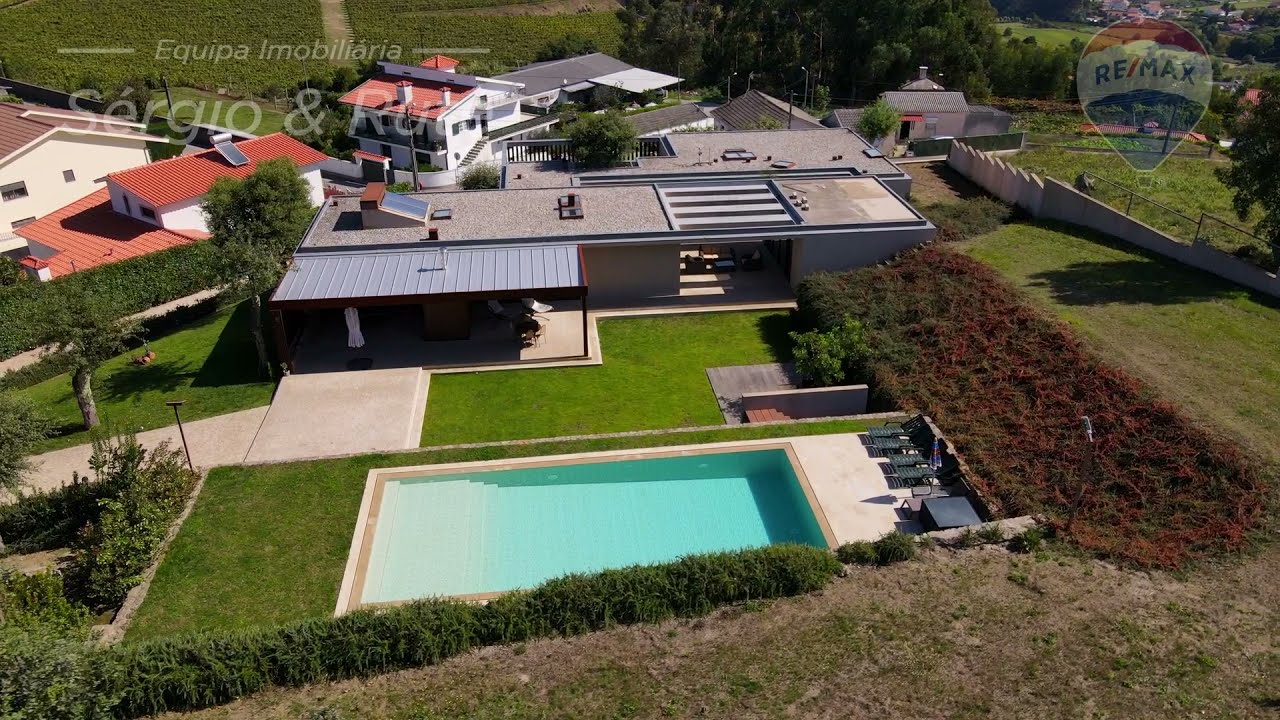 Moradia Térrea com 3 Suites, de luxo, situada em Felgueiras