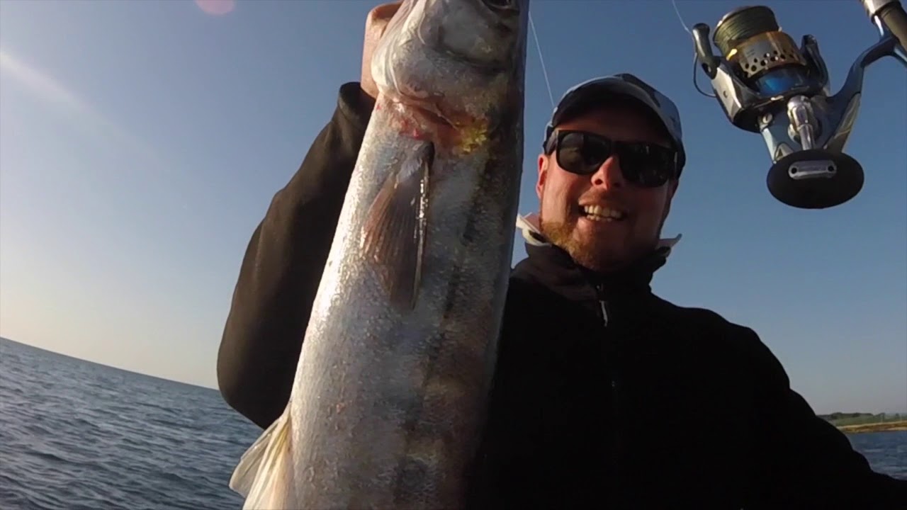 Pesca a Traina con Tuna Strike e mulinello a bobina fissa