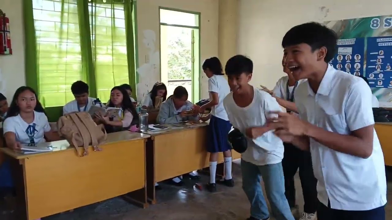 School Boxers! (Self Taught Nerd vs Trained Boxer )