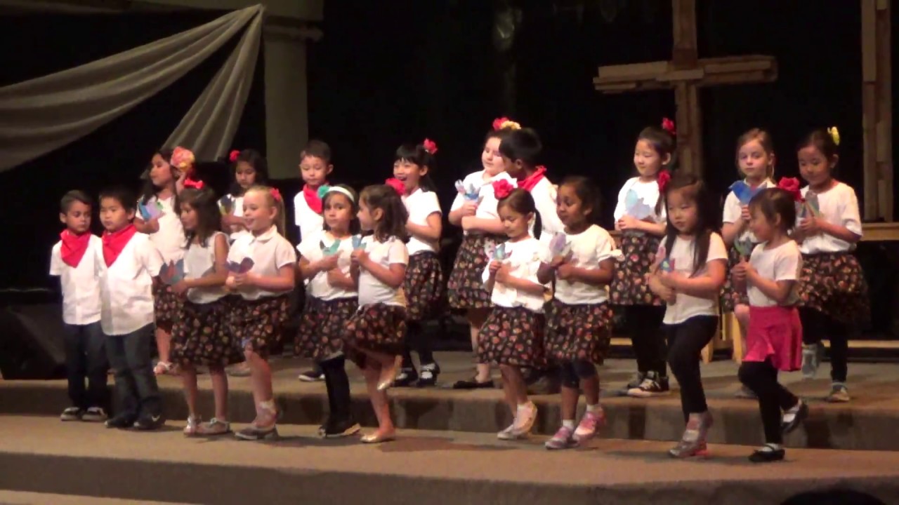 Mexican Folkloric Dance. Kindergarten, May 2018.