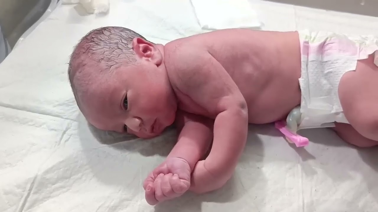 Receiving Baby in Labor Room _ Newborn Assessment & Vitamin K Injection'_HD