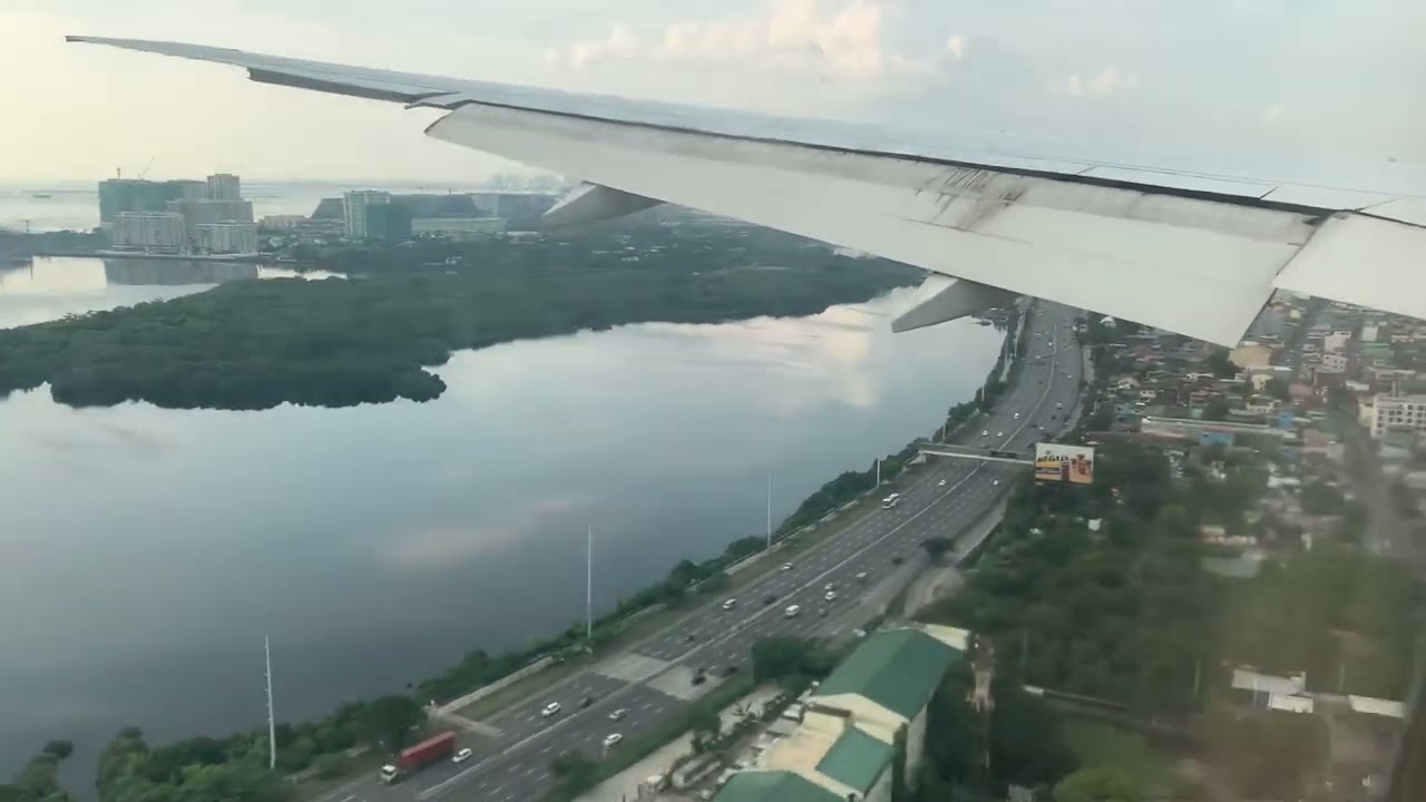Etihad Airways EY424 B77W arriving Manila