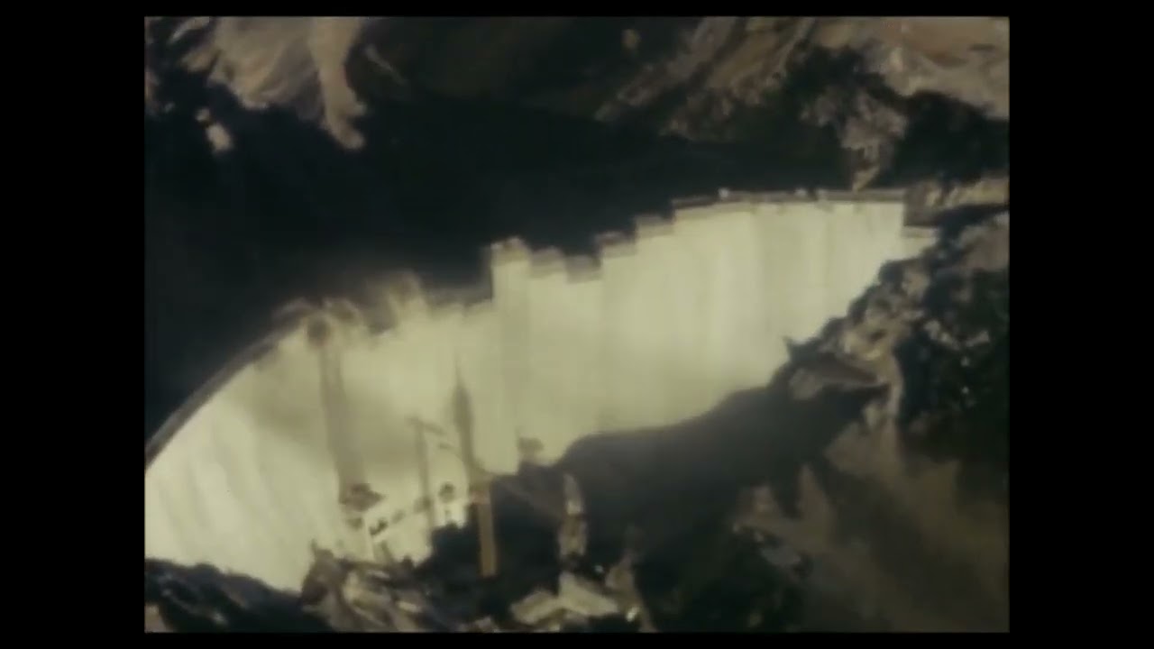 Survol a&eacute;rien de la vall&eacute;e de l'Ain en 1968