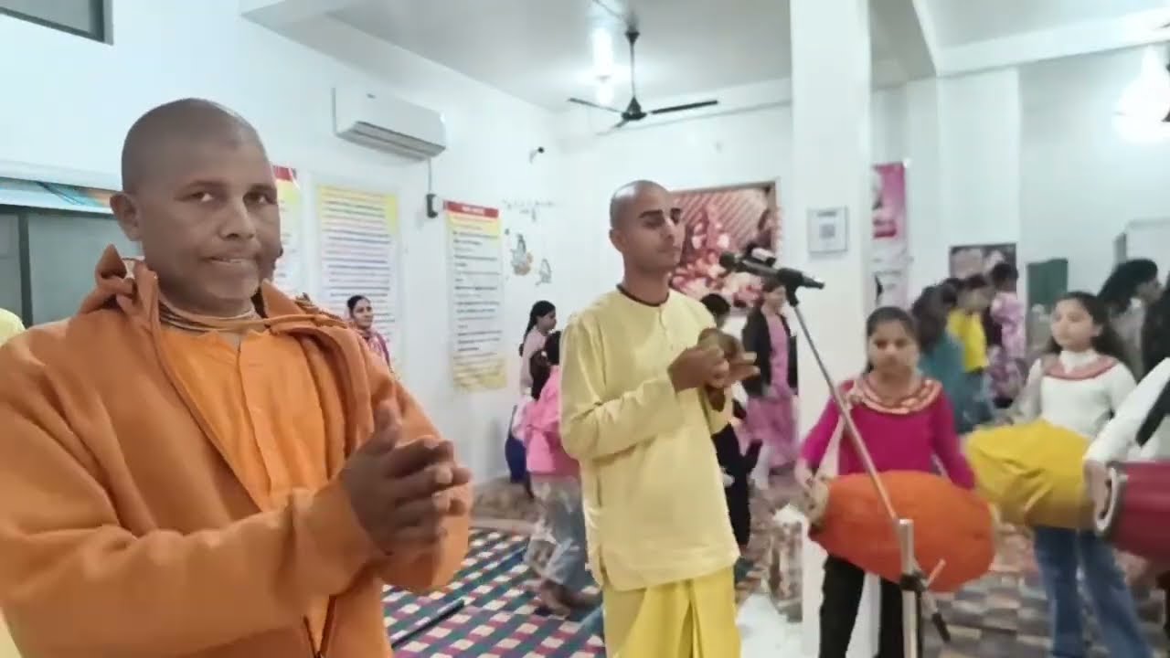 Sandhya aarti iskcon ashta