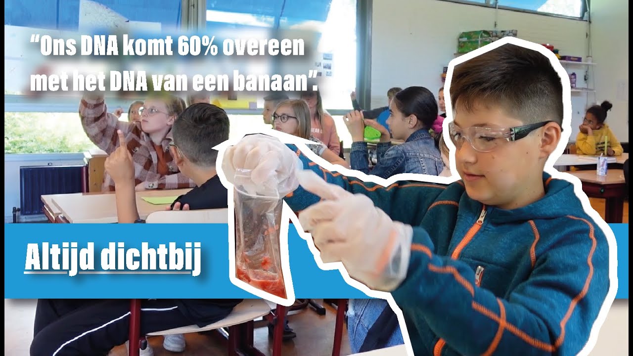 Desi onderzoekt samen met groep 7 van de Toermalijn aardbeien DNA l Altijd dichtbij