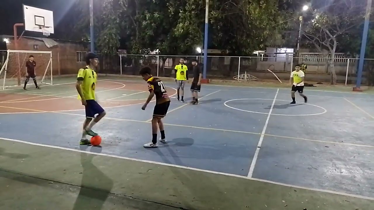 LIGAFUTSALFAC CATEGORÍA SUB18 +2 JUGADORES LIBRES LA-FAC (2) vs (2) Gallo verde 🏆⚽