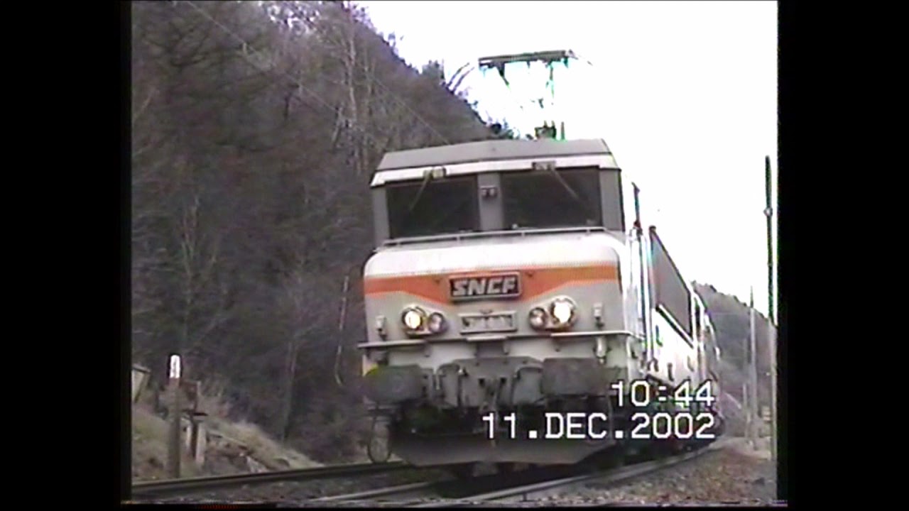 Trasferimento locomotive SNCF con coppia di BB 7400 e Astride BB 36000 (Fourneaux, FR, 11.12.2002)