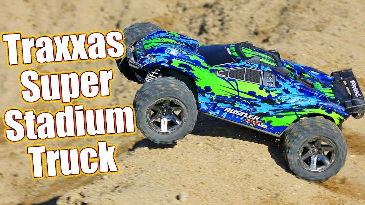 SUPER 4WD Stadium Truck Basher! Traxxas Rustler 4x4 VXL RTR Review & Action | RC Driver