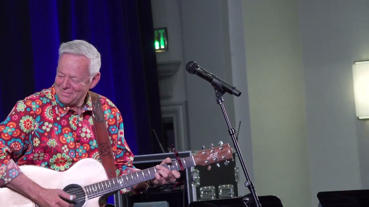 Tommy Emmanuel Chet Medley at CAAS 2025