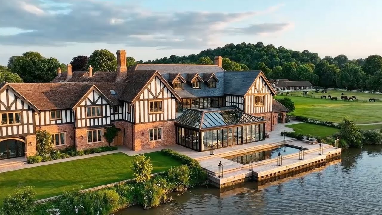 London's &pound;130M Tudor-Style Mansion in Richmond &ndash; Riverside Heritage Estate | Thames Tour 4K